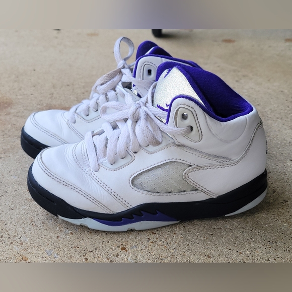 Nike Kids Air Jordan 5 Retro "Grape" Size Kids 10.5 - Picture 9 of 11